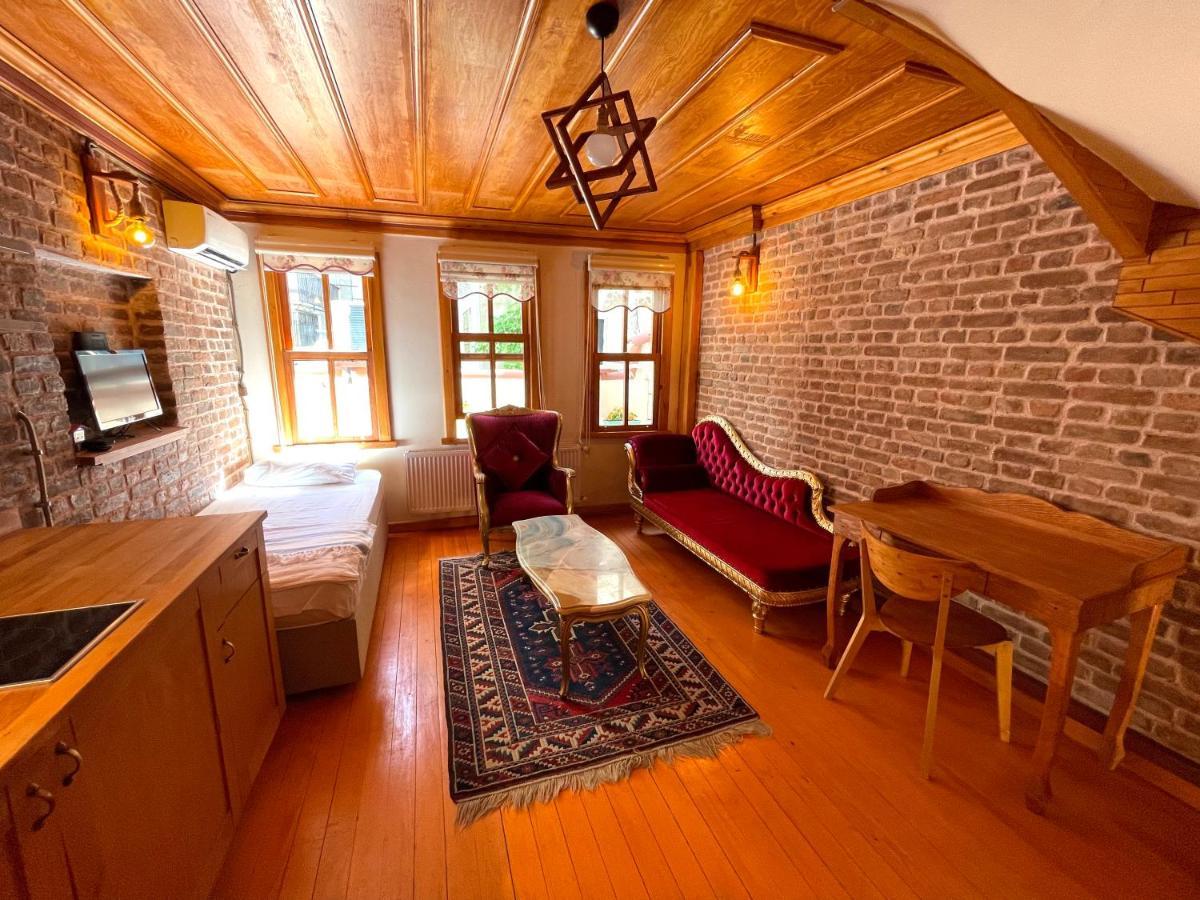 Authentic Turkish Home Family Room Istanbul Exterior foto